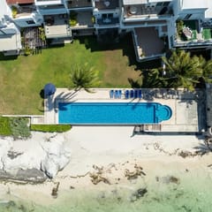 Casa Iguana | 4 BR | Beachfront Family Residence