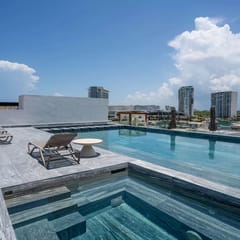 Luxe Apt | 3BR | Rooftop Pool Marina & Shopping