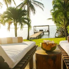 Villa Muyal | 7BR | Waterfront Getaway