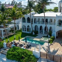 Villa Moriska | 5BR | Unique Beachfront Escape