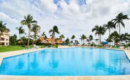 Beach Condo | 2BR | Pool & Comfort - Image 3