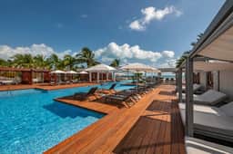 Exclusive Condo | 3BR | Beachfront & Top Amenities - Image 2