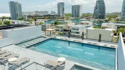 Luxe Apt | 3BR | Rooftop Pool Marina & Shopping - Image 2