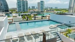 Luxe Apt | 3BR | Rooftop Pool Marina & Shopping - Image 5