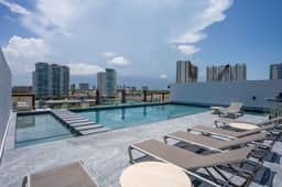 Luxe Penthouse | 3BR | Private Rooftop w/ Jacuzzi - Image 3