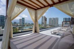 Luxe Penthouse | 3BR | Private Rooftop w/ Jacuzzi - Image 5