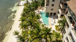 Luxury Escape | 4BR | Beachfront & Ocean Views - Image 5