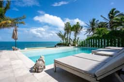 Villa Presidente | 4BR | Oceanfront Luxury Stay - Image 3