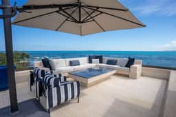 Exclusive Penthouse | 5BR | Private Roof w/ Pool - Image 4