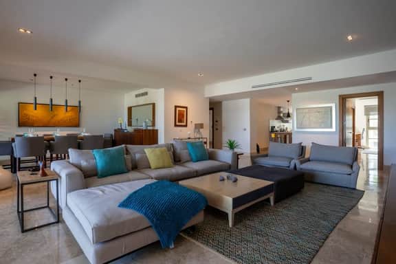 Beachfront Condo | 3BR | Pool & Premium Amenities - Image 4