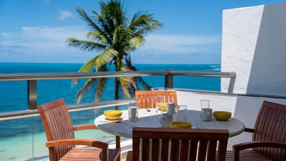 Casa Iguana | 4 BR | Beachfront Family Residence - Image 5