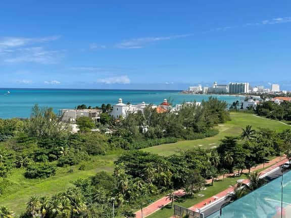 Chic Loft | 1BR | Rooftop Pool & Perfect Location - Image 2