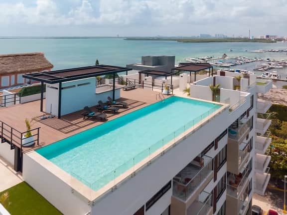 Chic Loft | 1BR | Rooftop Pool & Perfect Location - Image 4