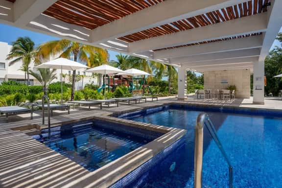 Exclusive Condo | 2BR | Pool & Beach Access - Image 4