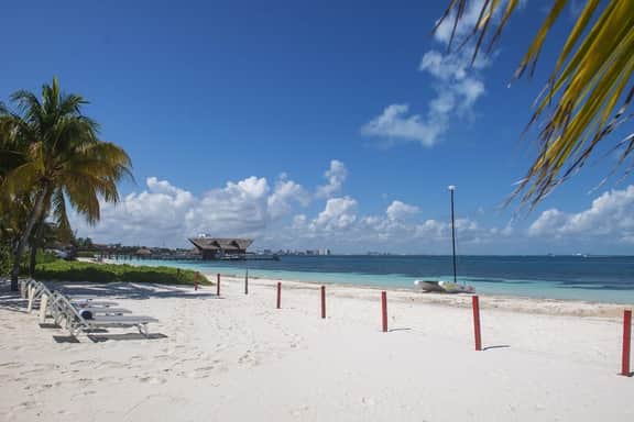 Villa Balam Nah | 6BR | Beachfront Family Oasis - Image 5