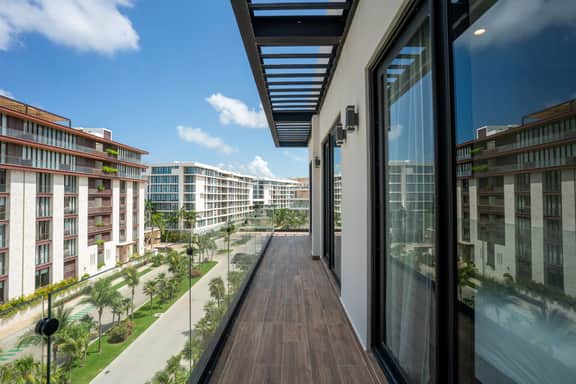 Exclusive Penthouse - 4BR - Private Rooftop - Image 5