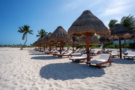 Exclusive Condo | 2BR | Pool & Beach Access - Image 1