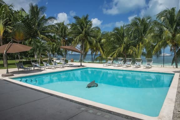 Villa Balam Nah | 6BR | Beachfront Family Oasis - Image 1