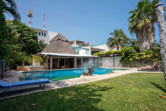 Villa Castillo | 8BR | Waterfront & Private Pool - Image 1