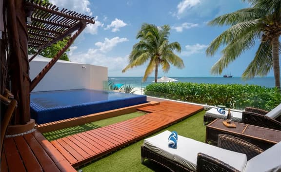 Villa Langosta | 6BR | Luxury Beachfront Stay - Image 1