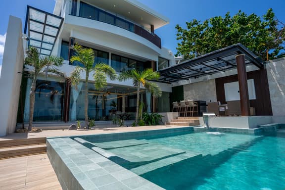 Villa Magdalena - 7BR - Oceanfront w/ Heated Pool - Image 1